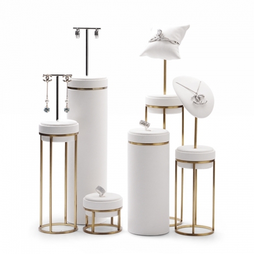 Luxurious jewelry display stand rack