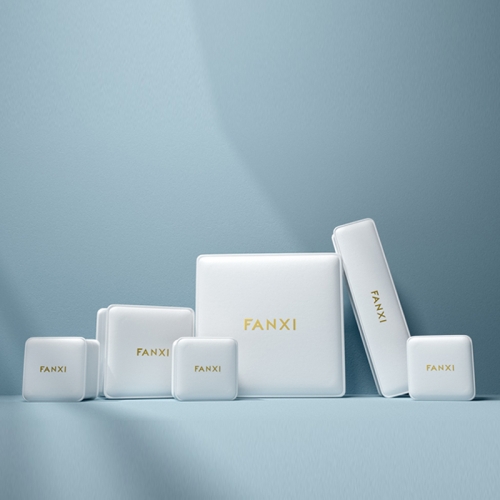 Custom white PU leather jewelry box with microfiber inside