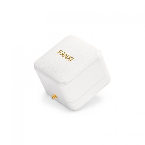 Custom logo white leather jewelry box with microfiber inside