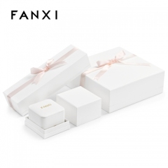 Custom logo white leather jewelry box with microfiber inside
