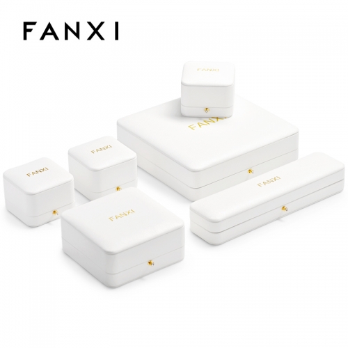 Custom logo white leather jewelry box with microfiber inside