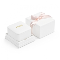 Custom logo white leather jewelry box with microfiber inside