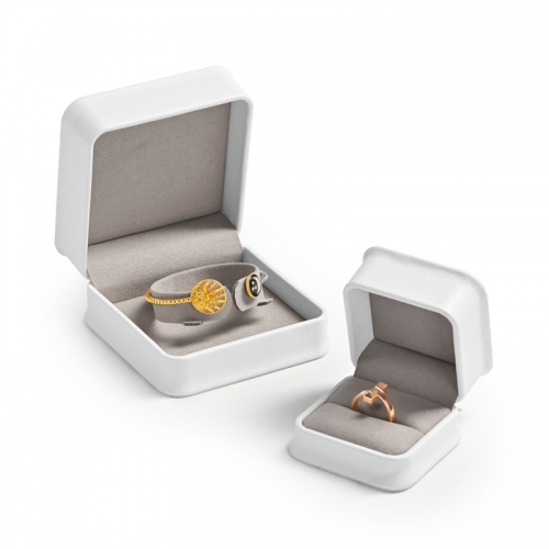 Custom white PU leather jewelry box with microfiber inside