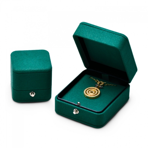 Green microfiber jewellery packaging box for ring pendant