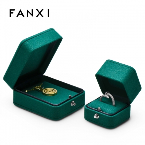 Green microfiber jewellery packaging box for ring pendant
