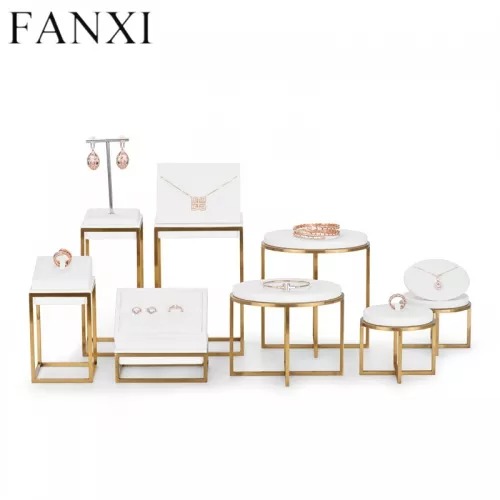 Luxury metal jewellery display set with white microfiber
