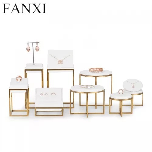 Luxury metal jewellery display set with white microfiber