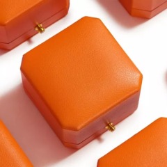 Custom logo/colour leather jewelry packaging box with black velvet inside