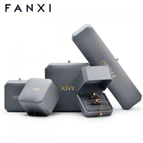 custom leather jewelry packaging box with logo