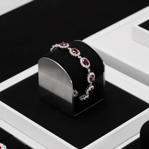 FANXI custom logo & colour jewellery exhibitor