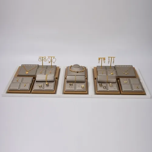 Retail jewelry display_retail display jewelry_homemade jewelry display ideas