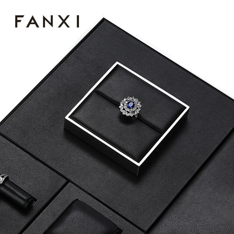 FANXI metal frame with black leather luxury jewelry display set