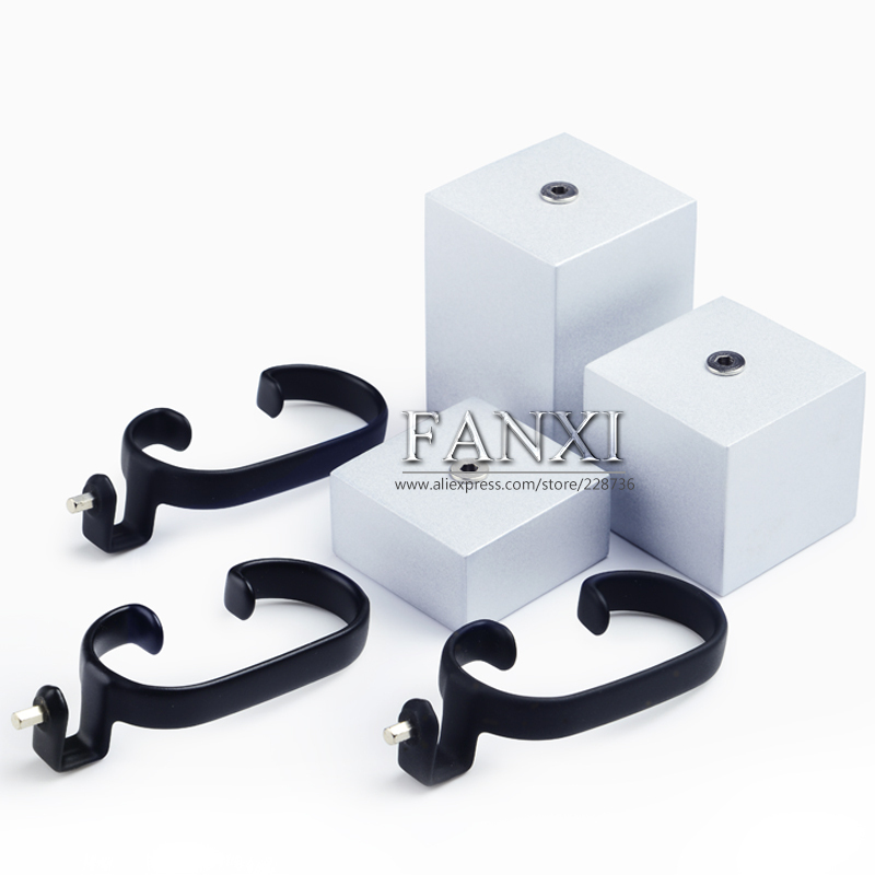 FANXI Custom Logo Jewelry Exhibitor Organizer Silver Lacquer Base With Black Rubber C ring For Bangle Bracelet Watch Display Holder