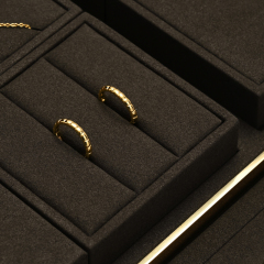 FANXI custom Brown Metal Microfiber luxury jewellery display