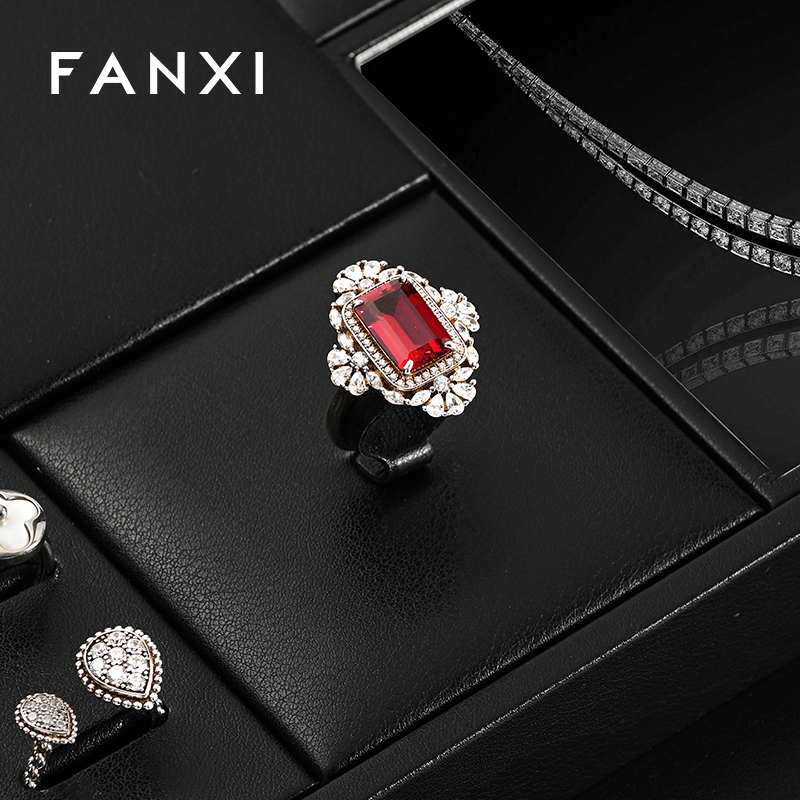 FANXI hot sale Black PU leather Jewelry display set series Product parameters Synopsis Name: Jewelry display set series Number: TT322 Material: PU leather Color: Black