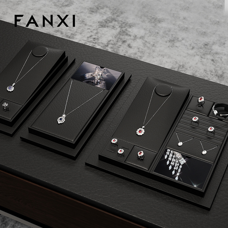 FANXI hot sale Black PU leather Jewelry display set series Product parameters Synopsis Name: Jewelry display set series Number: TT322 Material: PU leather Color: Black
