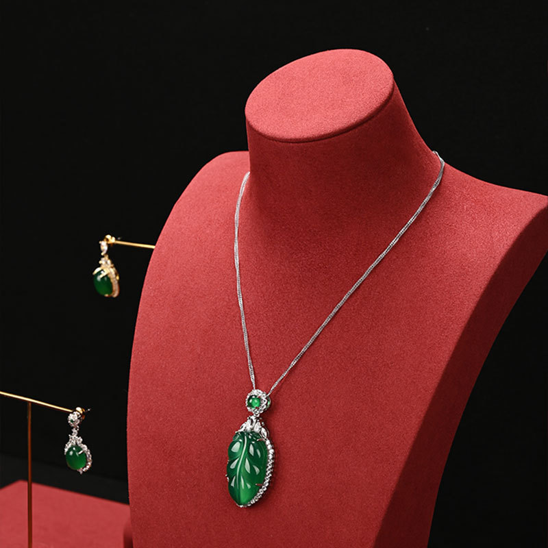 FANXI custom Green and Red Microfiber leather jewellery display