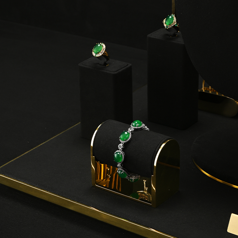 High-end metal frame jewelry display set with black microfiber