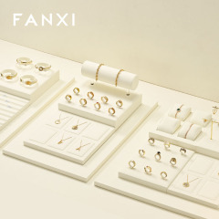FANXI new arrival Beige Microfiber jewellery ring display