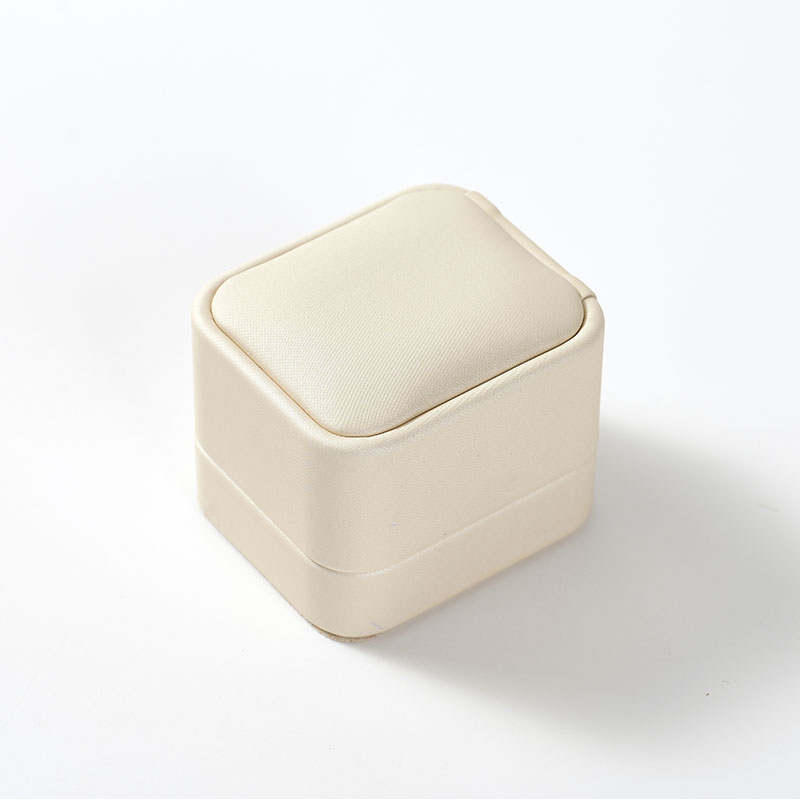 FANXI Factory beige leather Microfber Ring Box