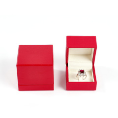 FANXI Custom red microfber Ring Box