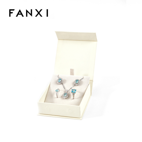 FANXI Custom foam velvet cream-coloured Jewelry box