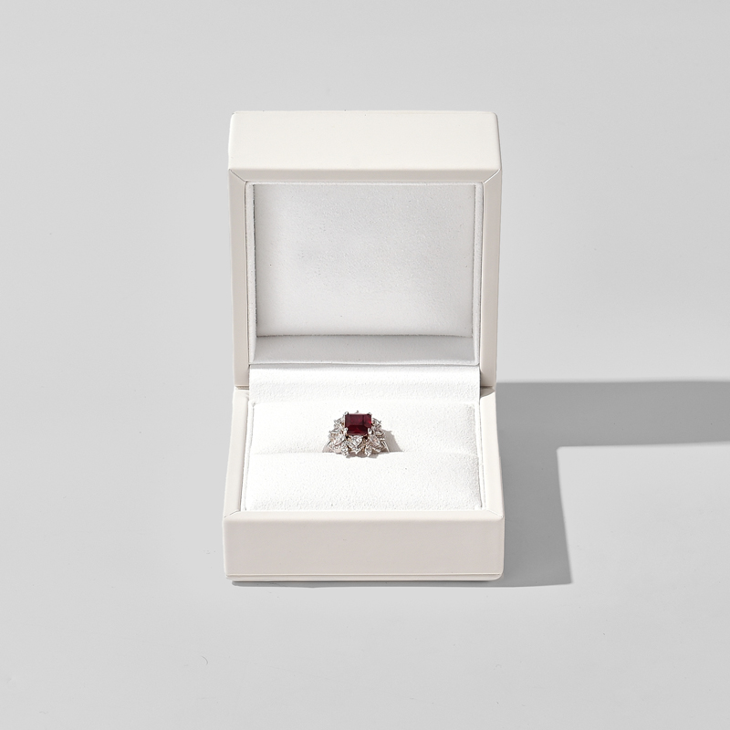 FANXI Custom white microfiber jewelry box