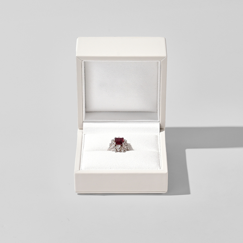 FANXI Custom white microfiber jewelry box