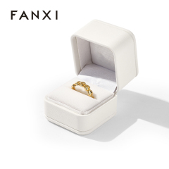 FANXI Custom white leather and velvet ring box