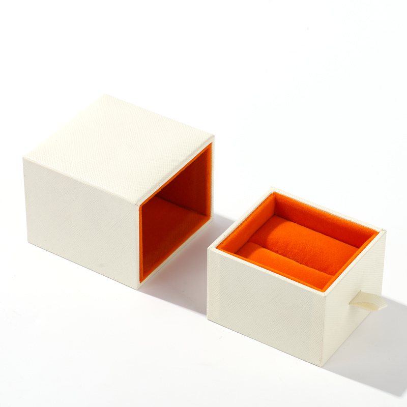 FANXI Custom white velvet inside ring box