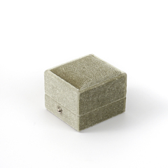 FANXI Custom green velvet ring box