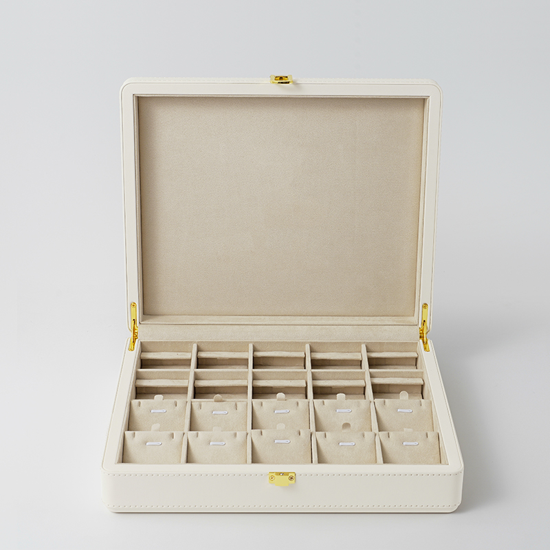 FANXI Custom white suede pendant case
