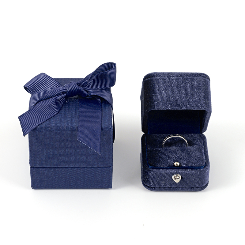 FANXI Custom dark blue velvet ring box