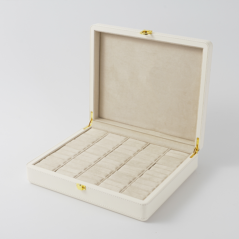 FANXI Custom off white suede leather ring case