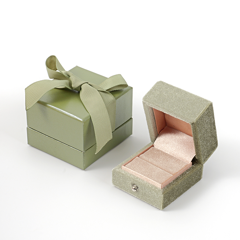 FANXI Custom green velvet ring box