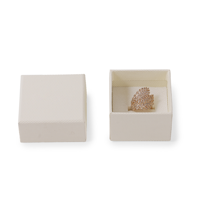 FANXI Custom beige leatherette ring box