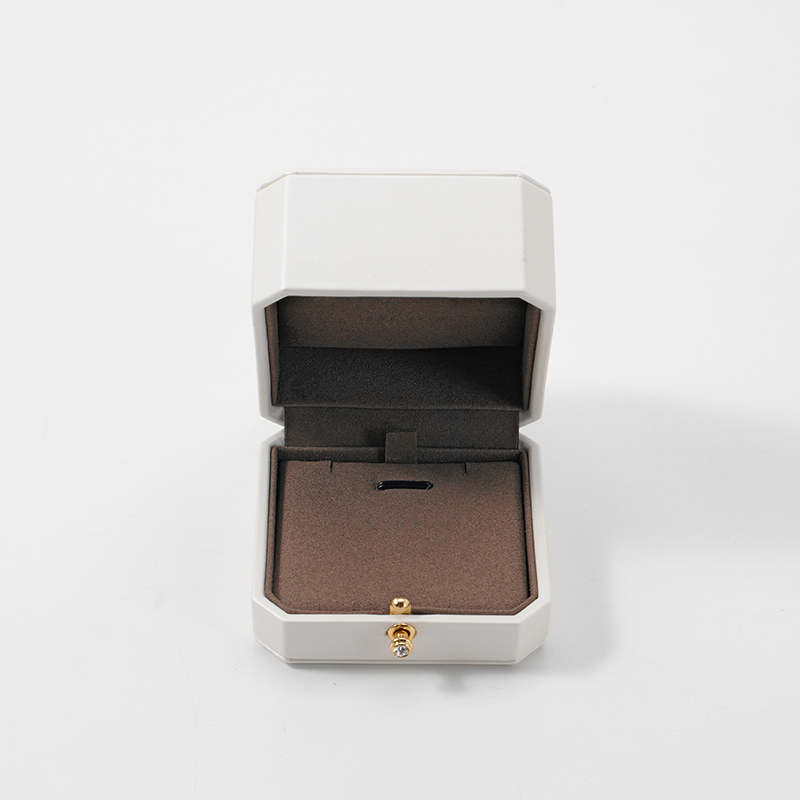 FANXI Custom white leatherette paper jewelry box