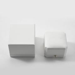FANXI Custom white leatherette paper jewelry box
