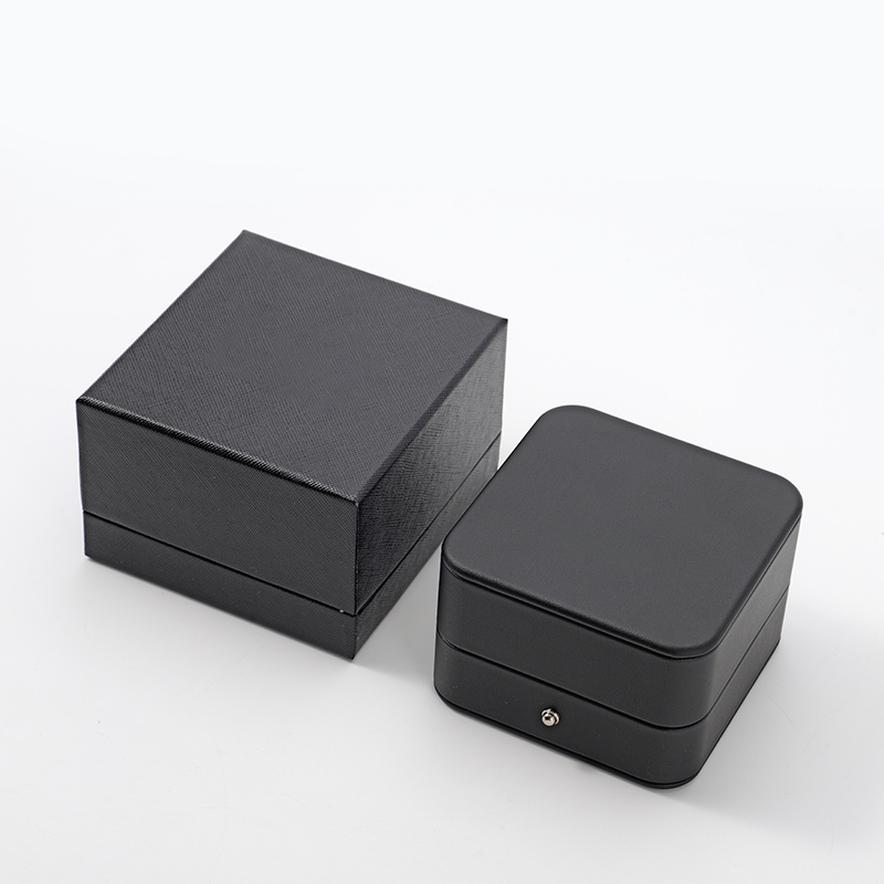 FANXI Custom black PU leather velvet necklace box