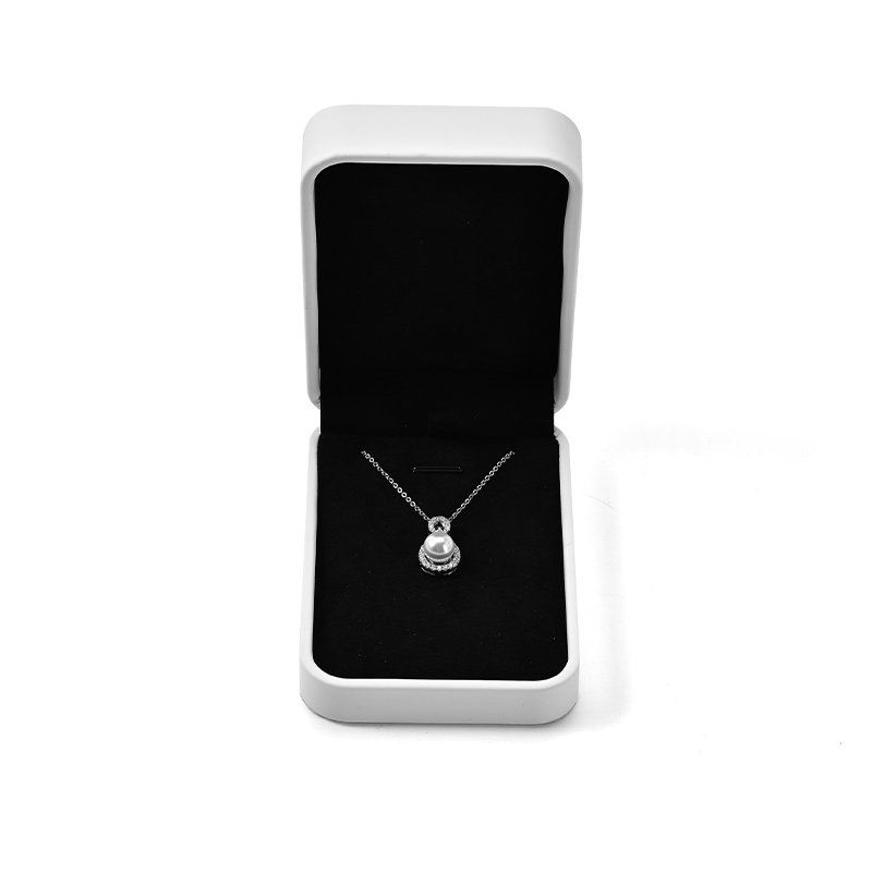 FANXI Custom white PU leather microfiber pendant box