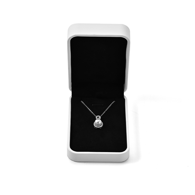 FANXI Custom white PU leather microfiber pendant box