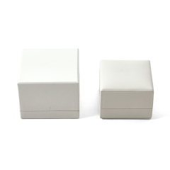 FANXI Custom white PU leather microfiber ring box