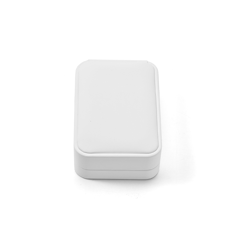 FANXI Custom white PU leather microfiber pendant box