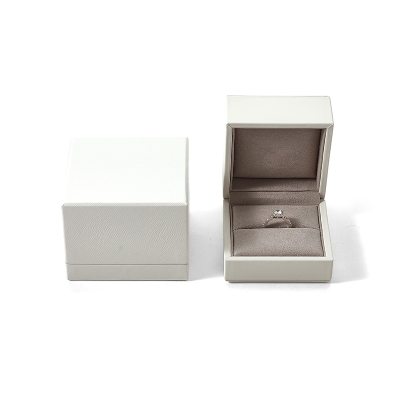 FANXI Custom white PU leather microfiber ring box