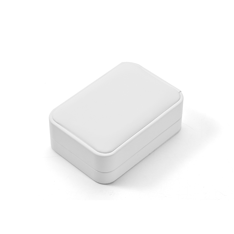 FANXI Custom white PU leather microfiber pendant box
