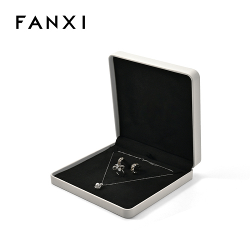 FANXI Custom white PU leather microfiber set box
