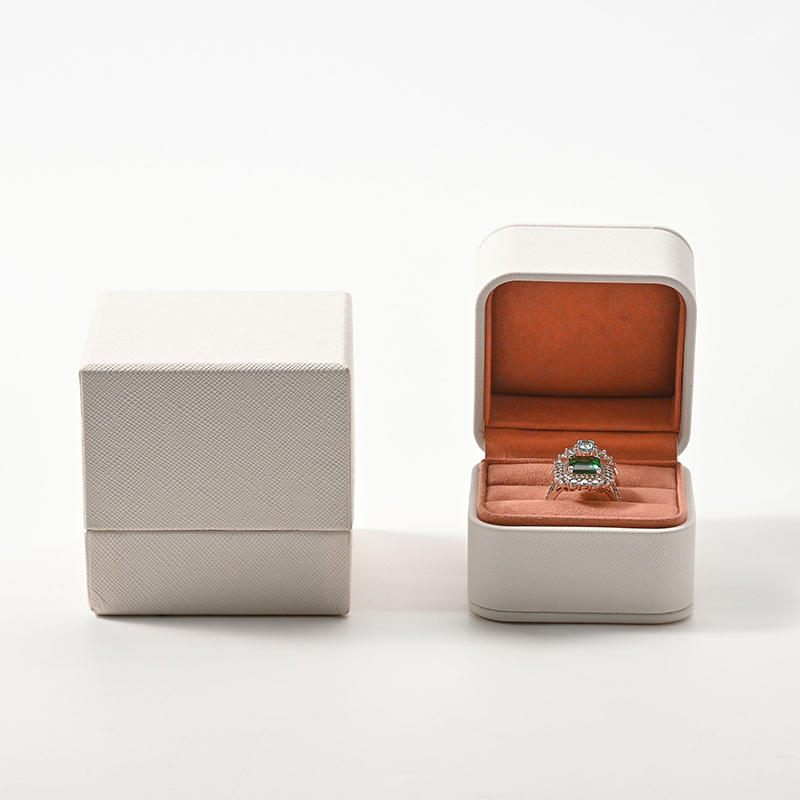 FANXI Custom White Microfiber Ring Box