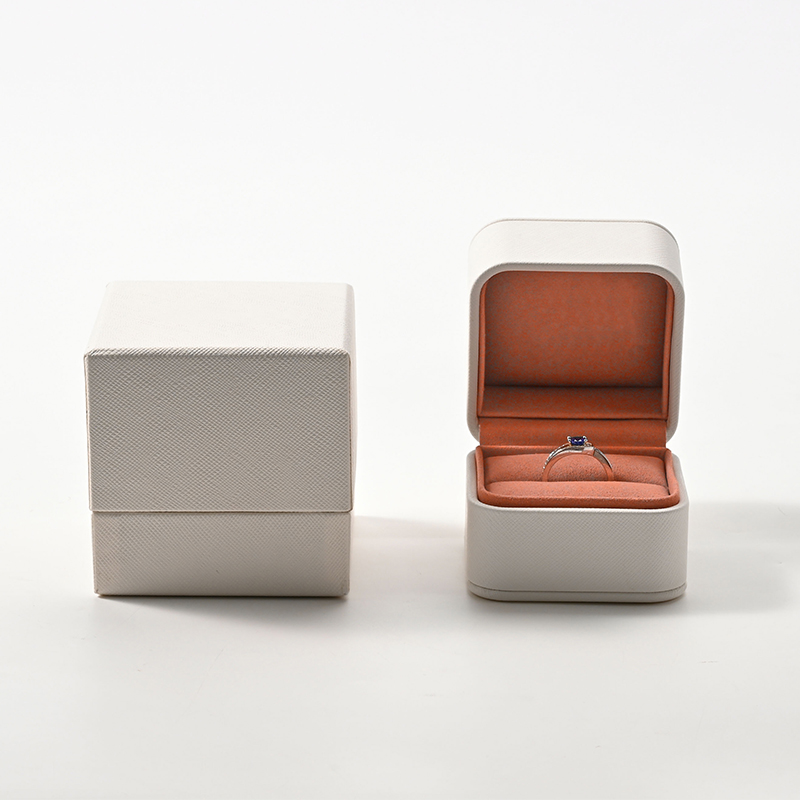 FANXI Custom White Microfiber Ring Box