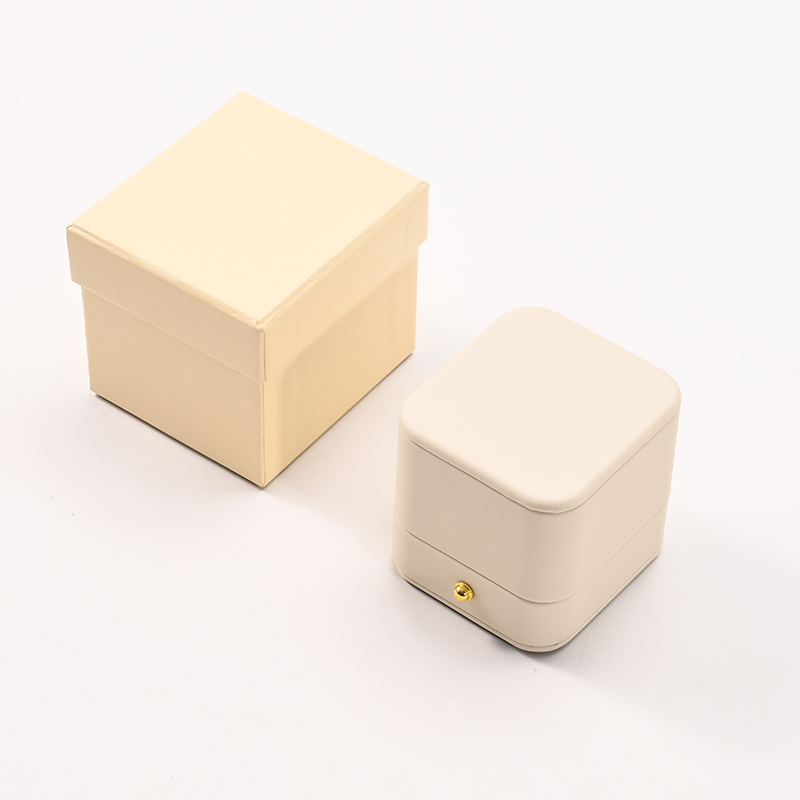 FANXI Custom Beige PU Leather Velvet Satin Ring Box