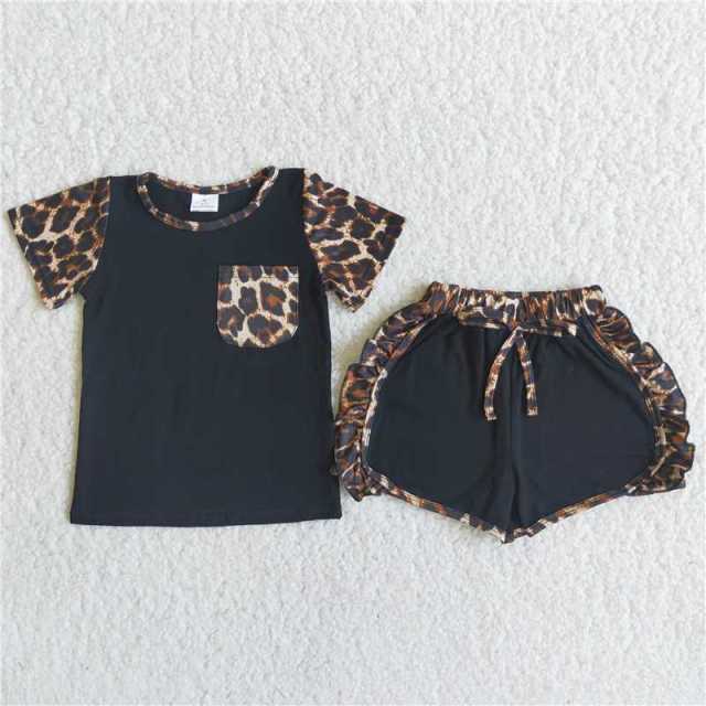 Leopard print pocket black lace-up shorts